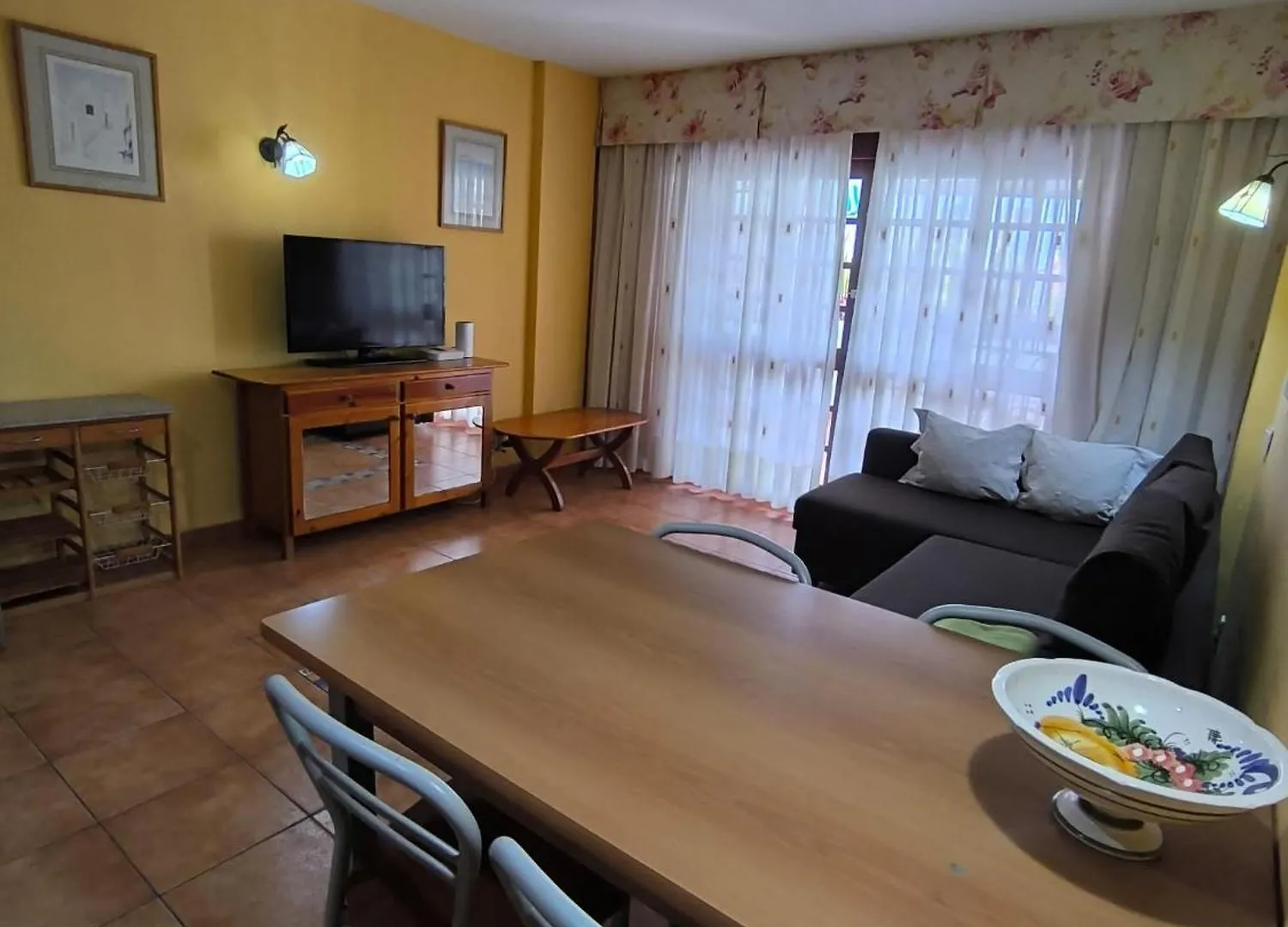 Apartment 1 Parque Royal Playa Fanabe 아데제 0*,  스페인